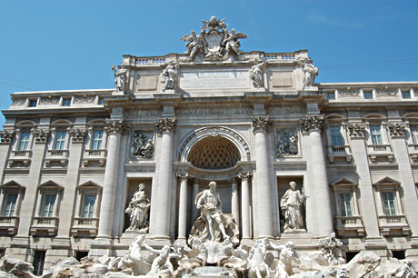 Der Palazzo Poli und der Trevi Brunnen in Rom foto