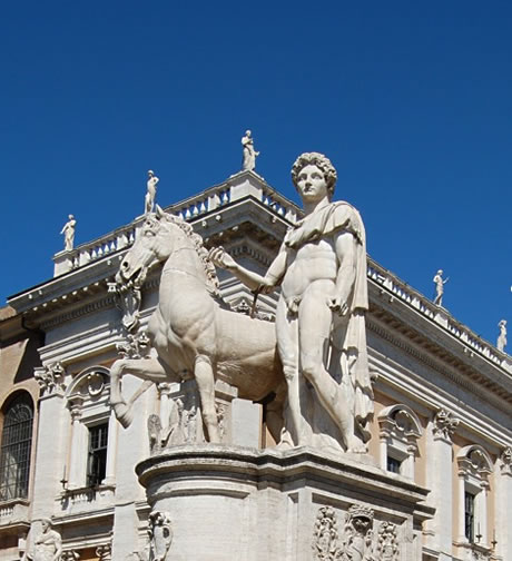 Die Statue des Dioscuro auf der Kapitolsplatz Rom foto