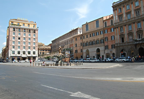 Piazza Barberini in Rom foto