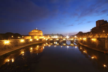 The Tiber river and Castel Sant Angelo photo