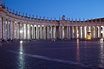 Colonnade à Place Saint-Pierre Au Vatican