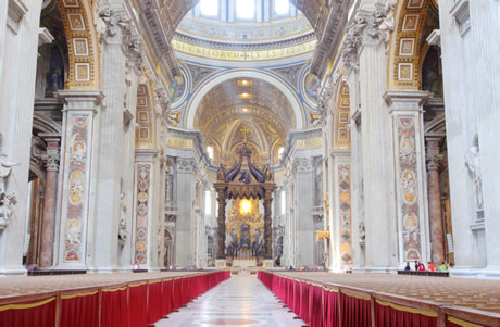 Interno Basilica di San Pietro nella Città del Vaticano foto