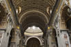 Vedere Interiorul Bazilicii Sfantul Petru Din Vatican Roma